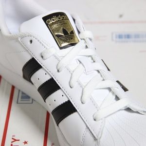 Adidas Black / White Superstar Shell-Toe Low Tops